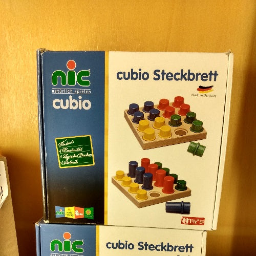 nic Cubio Steckbrett